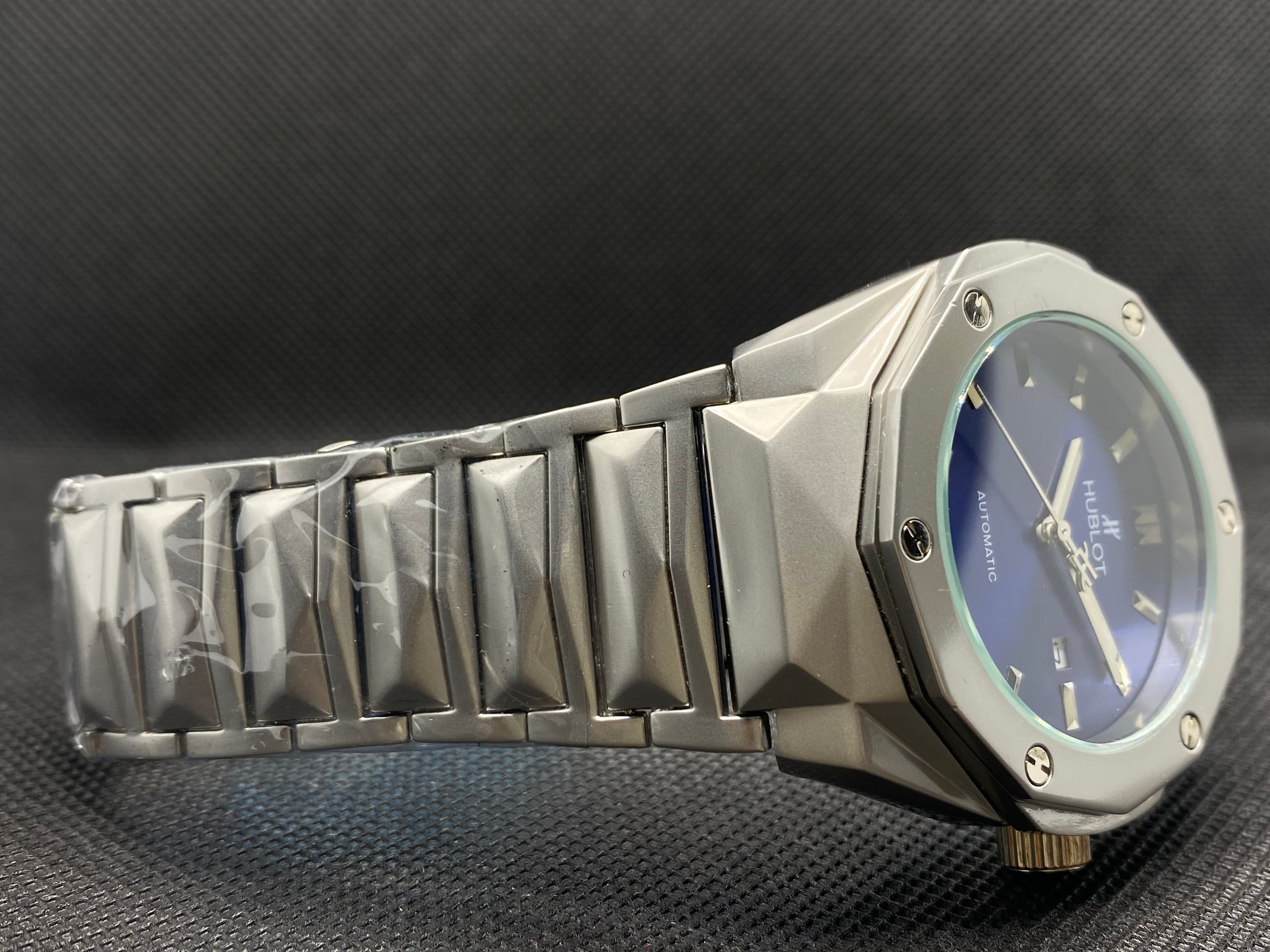 HUBLOT- NAVY DIAMOND CUT